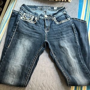 I only used it once for a dance I tried to wear it again but I didn’t fit me 😔